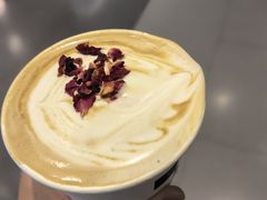 春日玫瑰雪松拿铁-Seesaw Coffee(上海尚悦湾店)