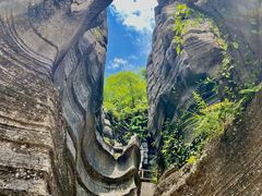 -梭布垭石林景区