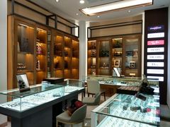-回瑞眼镜·蔡司·依视路官方授权店(广益路万达店)