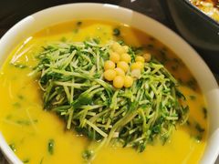 豆汤浸豆苗-渔语鱼新川菜Bistro(万象天地店)