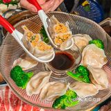沈阳奉天巷老上海城堡古风火锅店过周末