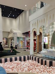 -奈尔宝·儿童乐园·亲子餐厅(华采天地店)