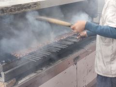 -烤肉小伙烤肉店
