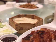 金牌广式片皮鸭-福满园大酒楼(梅林店)