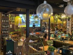 -临界音乐酒馆·小龙虾·江湖菜(华熙LIVE·鱼洞店)