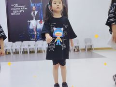 -潮童星少儿模特形体培训(郑州总校)