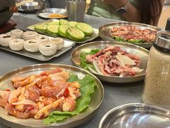 -围炉肉舍丹东海鲜烤肉·烤活鳗(步行街店)