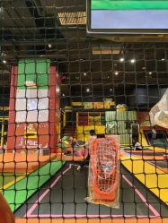 -蹦蹦跳跳(新奥购物中心店)