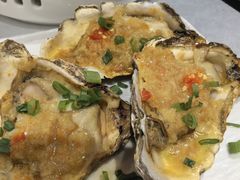 蒜蓉炭烤生蚝-蠔友汇·海鲜·生蚝烧烤(大东店)