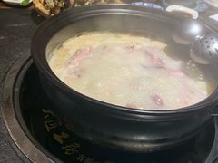 -大匠工房古船木艺术餐厅·猪肚鸡专门店(长白仙岛店)