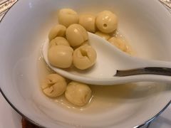 鸡汤炖莲子-怡情荟•海鲜青岛菜(五四广场旗舰店)