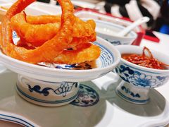 豆汁焦圈儿-四季民福烤鸭店(外滩外白渡桥店)