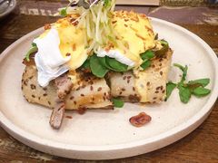 -FLOVIE FLORIST CAFE