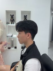 点击看大图 -赤道 Hair Salon