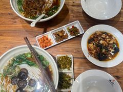 -湘人龙记老长沙米粉(鸟巢店)