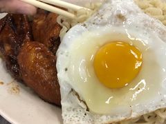 雞翼撈公仔麵-新记餐厅(香槟大厦店)