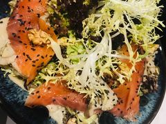 烟熏三文鱼杂菌沙拉-BE BRIGHT KITCHEN(正佳广场店)