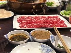 -楼外楼大刀肉传统火锅(西安大路店)