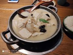 -吃饭皇帝大土家民族菜(正大广场店)