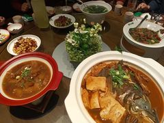 -新白鹿餐厅(滨江银泰店)