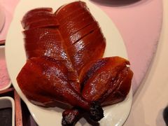 爱马仕果木烤鸭-黛遇·黛瓦宴花园餐厅