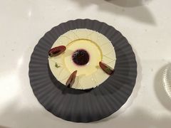 樱桃意式鲜奶酪-潮一不贰·法式甜品·生日蛋糕·西式简餐(外滩店)