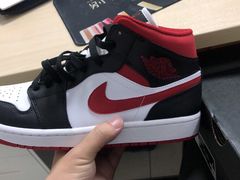 -Air Jordan(世贸天阶店)