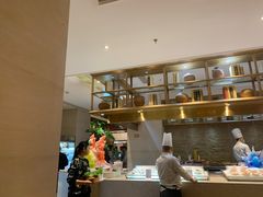 -雍和会海鲜姿造自助(湖东路店)