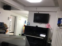 -梅纳·钢琴声乐架子鼓Mena Music(双井店)