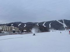 -亚布力新体委滑雪场
