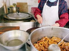 -谢记素红大肠店(新民路店)