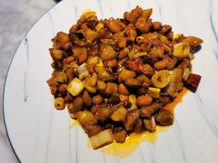 宫爆花仁鸡丁-蔴将·川菜(黄龙万科店)