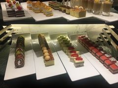 -华强广场酒店-椰香高空自助餐厅