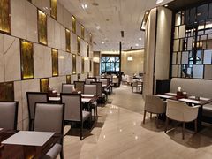 -广州万富希尔顿酒店·感趣自助餐厅·金秋蟹宴生蚝海鲜刺身
