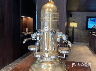 好久没来六运小区，今天意外的发现，来回1店不但又扩大