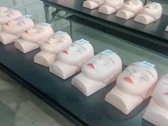 -粤港芭莎美容美发化妆学校