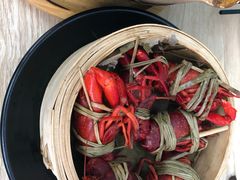 -小鳌陪你小排档·四季小龙虾·田鸡·宵夜(中央第五街店)