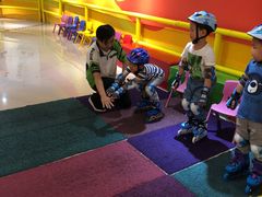 -阿布溜溜·轮滑(21世纪太阳城店)