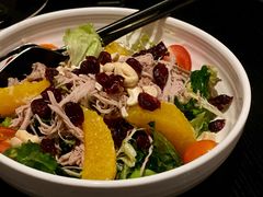 油封鸭腿沙拉-wineapp葡萄酒餐吧(外滩金融中心店)