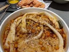 -W COLLECTIVE  DESSERT SHOP
