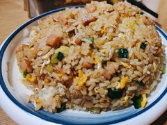 -三顾烤庐·烤鱼·烧烤·龙虾(奉贤店)