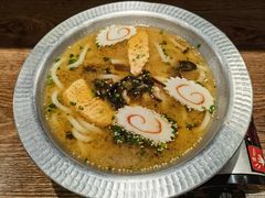 土锅烩鲑鱼菌菇乌冬面-田野日本料理(仙霞路店)