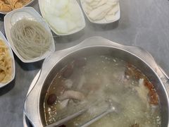 -光头药膳鸡(莱茵小镇店)
