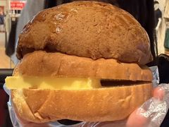 菠萝油-何里玉(北京路店)