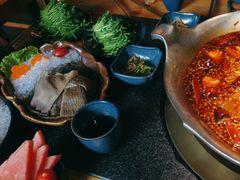 -湊湊火锅·茶憩(南京东路悦荟店)