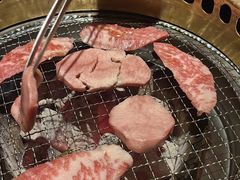 -山川小町·极番烧肉(新地假日广场店)