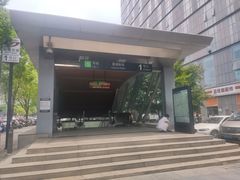 -星湖街(地铁站)