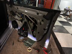 -鲨鱼皮汽车凹陷玻璃修复(静安店)