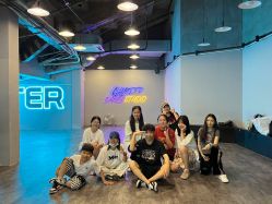 -CASTER跳舞俱乐部