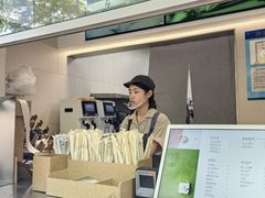 -喜茶(上海淮海中路渔阳里店)